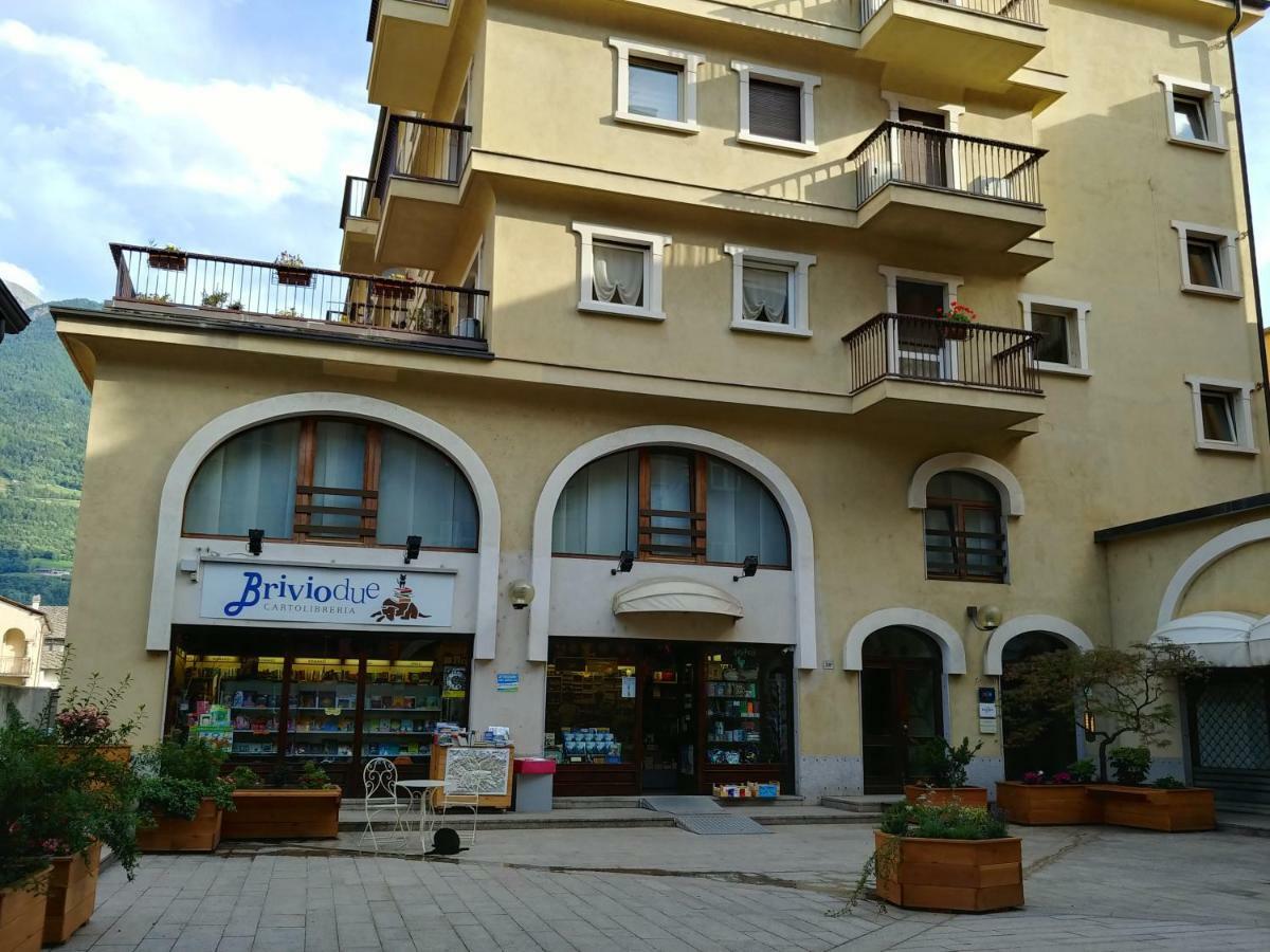 L'Atelier Du Temps - Domotico Apartman Aosta Kültér fotó